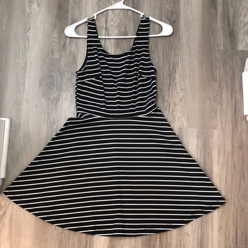 Adorable dress with beautiful bow design on back